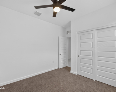 1823 W Sombra Avenue - Photo Thumbnail 25