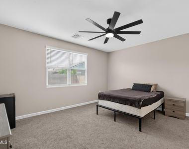 1823 W Sombra Avenue - Photo Thumbnail 14