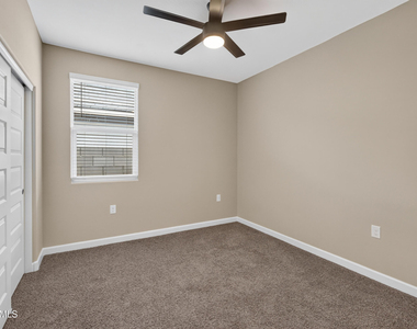 1823 W Sombra Avenue - Photo Thumbnail 26