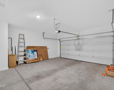 1823 W Sombra Avenue - Photo Thumbnail 30