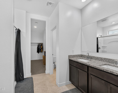 1823 W Sombra Avenue - Photo Thumbnail 17