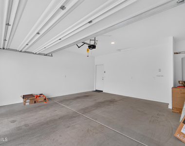 1823 W Sombra Avenue - Photo Thumbnail 32
