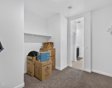 1823 W Sombra Avenue - Photo Thumbnail 20