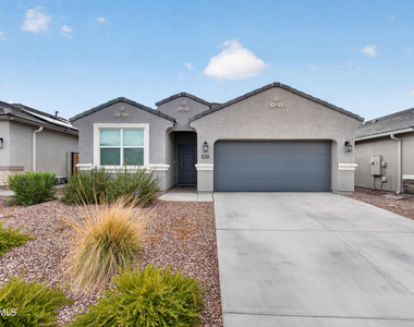 1823 W Sombra Avenue - Photo Thumbnail 1
