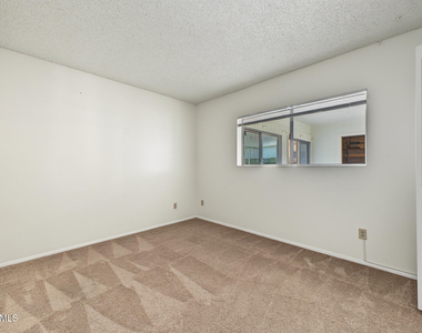 15611 N 22nd Street - Photo Thumbnail 17