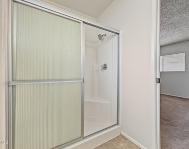 15611 N 22nd Street - Photo Thumbnail 15