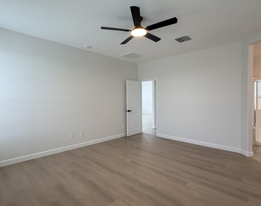 19081 N Piccolo Drive - Photo Thumbnail 20