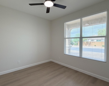 19081 N Piccolo Drive - Photo Thumbnail 4