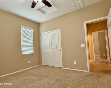 512 E Castle Rock Road - Photo Thumbnail 25
