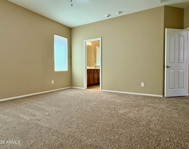 512 E Castle Rock Road - Photo Thumbnail 16