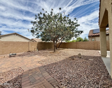 512 E Castle Rock Road - Photo Thumbnail 28