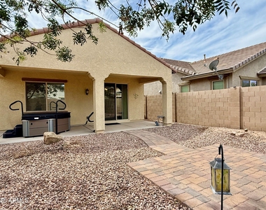 512 E Castle Rock Road - Photo Thumbnail 30