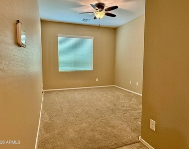 512 E Castle Rock Road - Photo Thumbnail 20