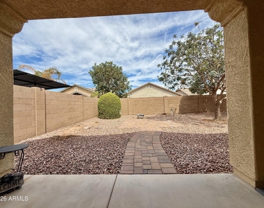 512 E Castle Rock Road - Photo Thumbnail 27