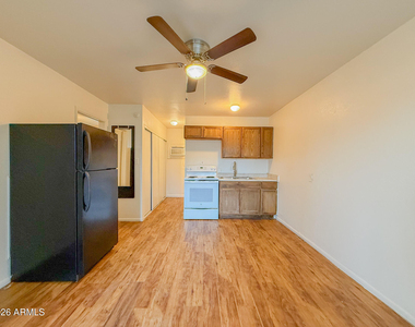 909 E Roosevelt Street - Photo Thumbnail 2