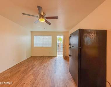 909 E Roosevelt Street - Photo Thumbnail 5