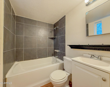 909 E Roosevelt Street - Photo Thumbnail 7