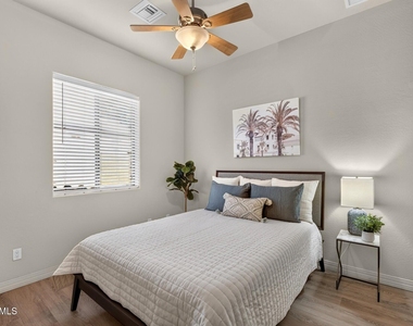14247 N Ashbrook Drive - Photo Thumbnail 8