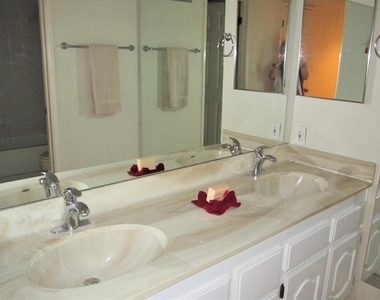 12222 N Paradise Village Parkway S - Photo Thumbnail 11