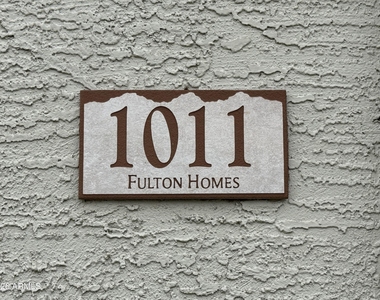 1011 E Redwood Drive - Photo Thumbnail 1