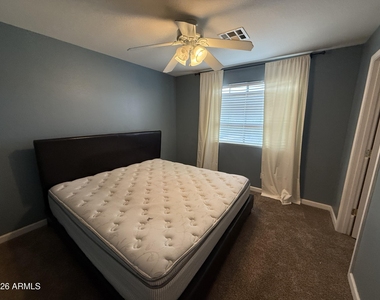 1011 E Redwood Drive - Photo Thumbnail 17