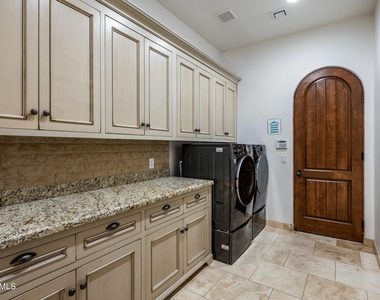 14402 N Medinan Drive - Photo Thumbnail 27