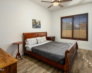 14402 N Medinan Drive - Photo Thumbnail 25