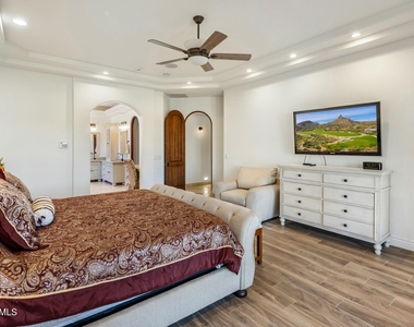 14402 N Medinan Drive - Photo Thumbnail 17