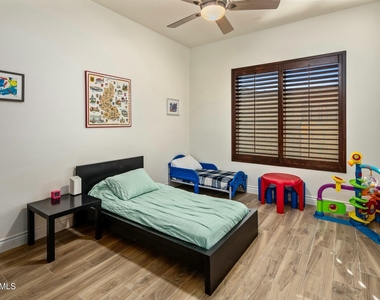 14402 N Medinan Drive - Photo Thumbnail 26