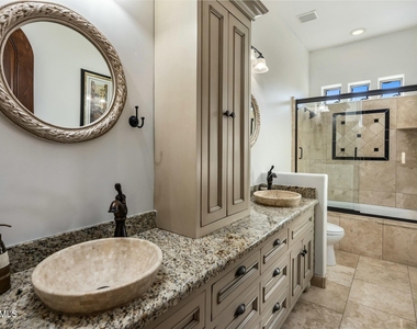 14402 N Medinan Drive - Photo Thumbnail 19