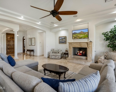 14402 N Medinan Drive - Photo Thumbnail 7
