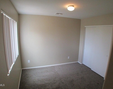 41401 W Pryor Lane - Photo Thumbnail 10