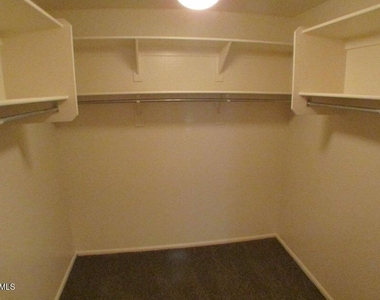 41401 W Pryor Lane - Photo Thumbnail 16