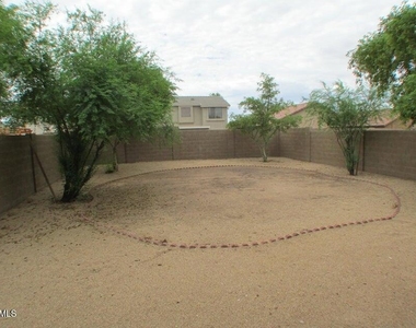 41401 W Pryor Lane - Photo Thumbnail 17