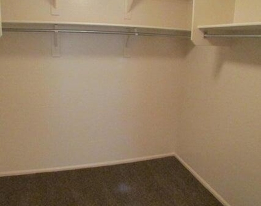 41401 W Pryor Lane - Photo Thumbnail 15