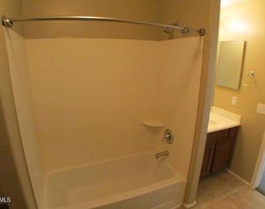 41401 W Pryor Lane - Photo Thumbnail 14