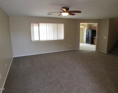41401 W Pryor Lane - Photo Thumbnail 2