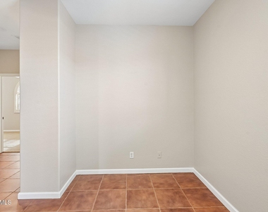 26645 N 42nd Street - Photo Thumbnail 29