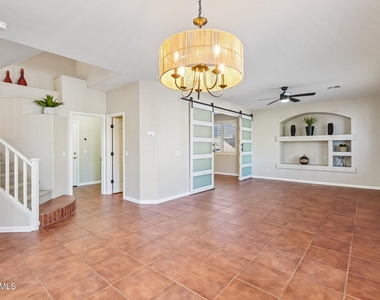 26645 N 42nd Street - Photo Thumbnail 18