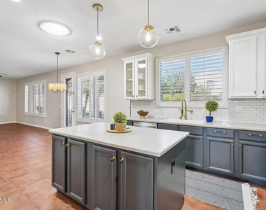 26645 N 42nd Street - Photo Thumbnail 16