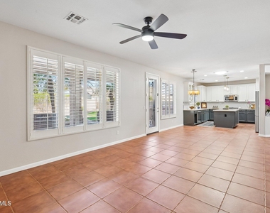 26645 N 42nd Street - Photo Thumbnail 21