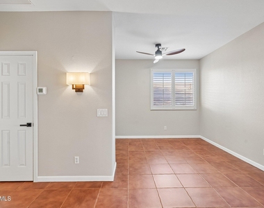 26645 N 42nd Street - Photo Thumbnail 27