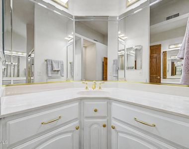 5812 W Del Lago Circle - Photo Thumbnail 57