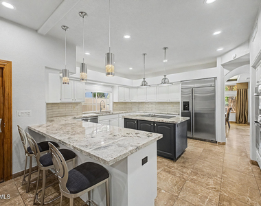 5812 W Del Lago Circle - Photo Thumbnail 5