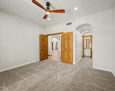 5812 W Del Lago Circle - Photo Thumbnail 32