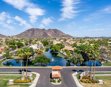 5812 W Del Lago Circle - Photo Thumbnail 9