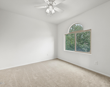 6135 E Paradise Lane - Photo Thumbnail 32