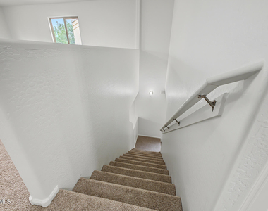 6135 E Paradise Lane - Photo Thumbnail 16