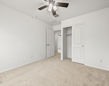 6135 E Paradise Lane - Photo Thumbnail 31
