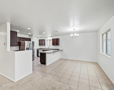 6135 E Paradise Lane - Photo Thumbnail 8